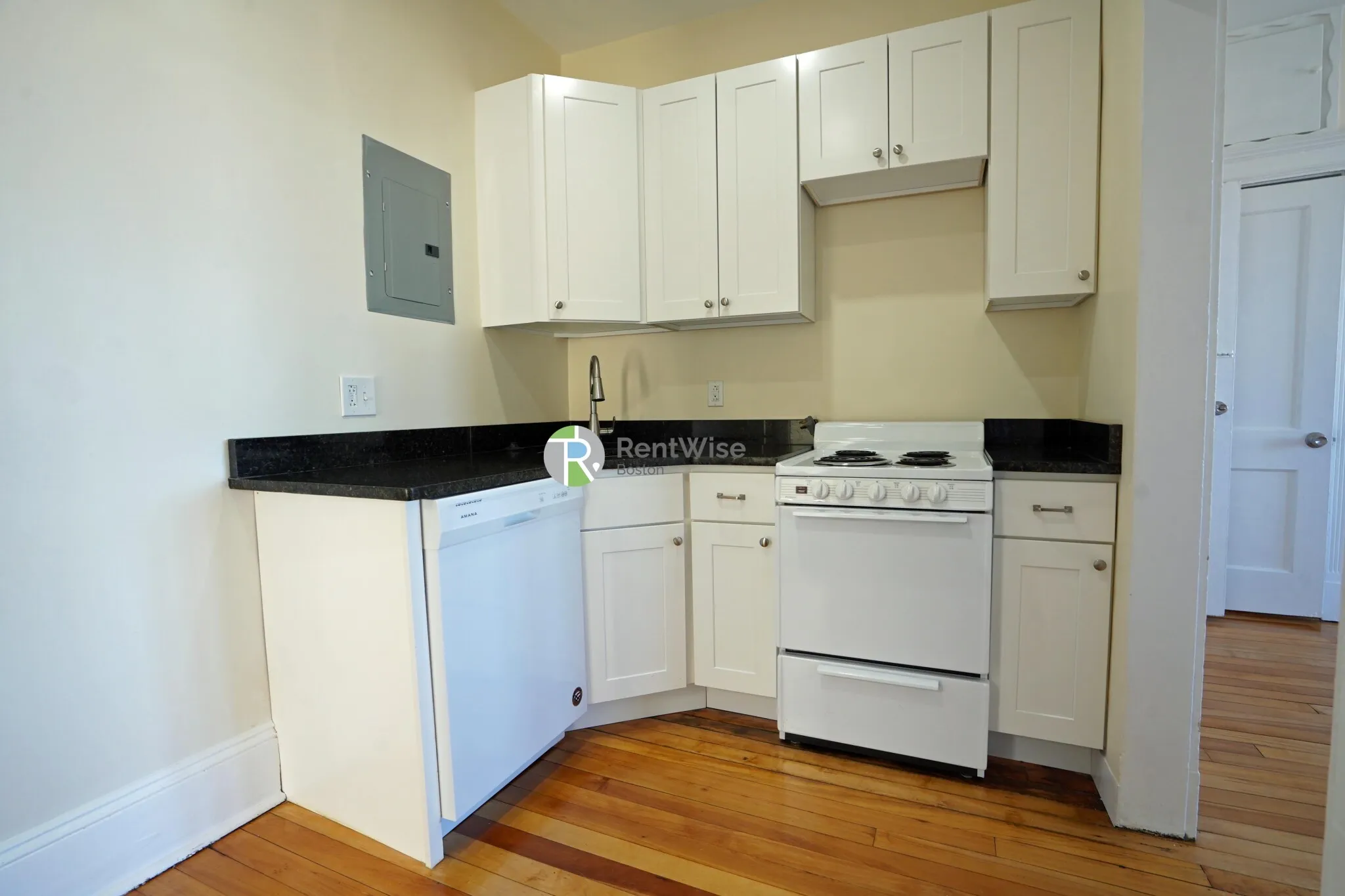 1 bed, 1 bath apartment for rent at 1212 Commonwealth Ave Unit 9, Brighton — photo 8 of 18