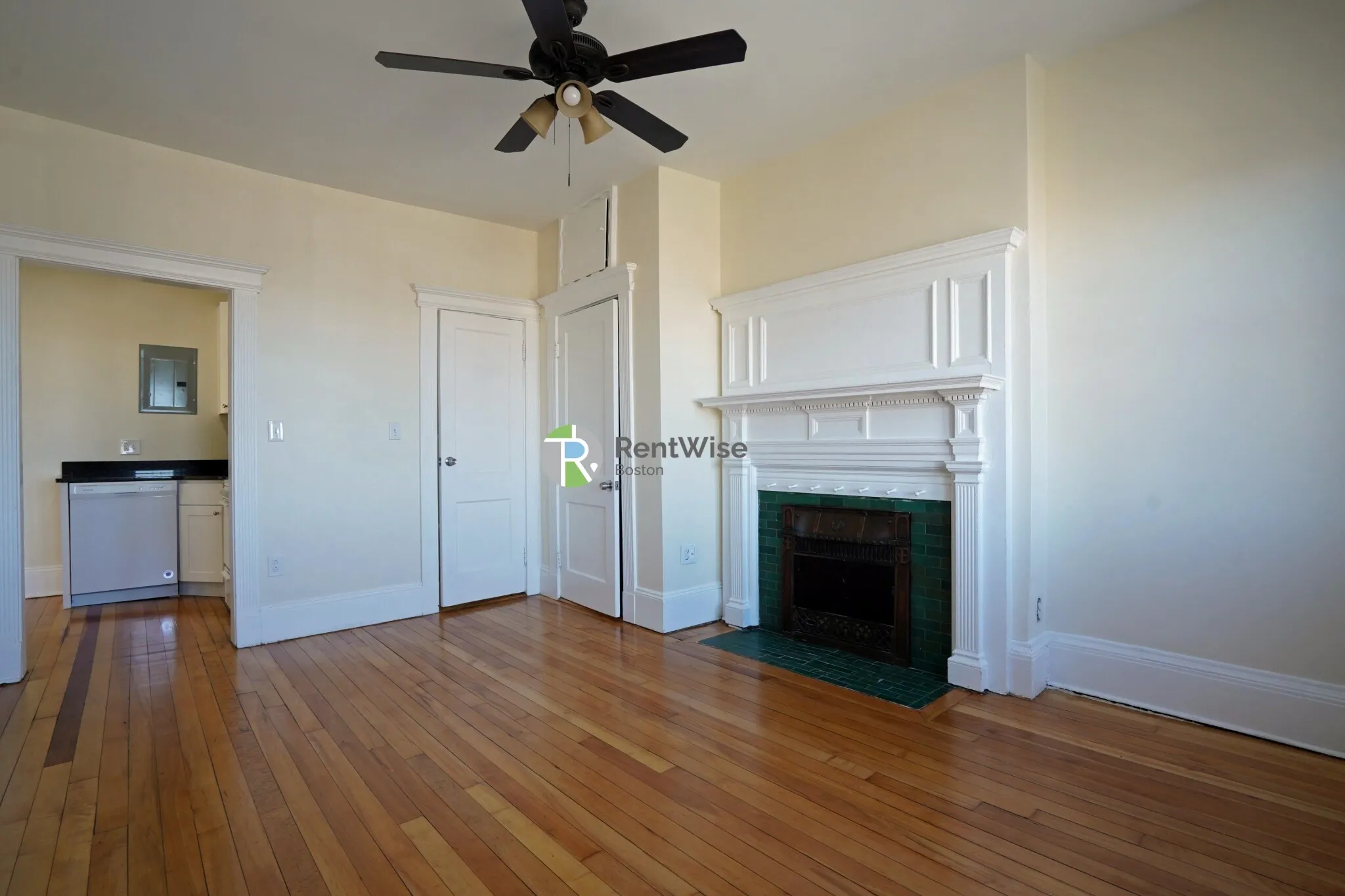 1 bed, 1 bath apartment for rent at 1212 Commonwealth Ave Unit 9, Brighton — photo 3 of 18
