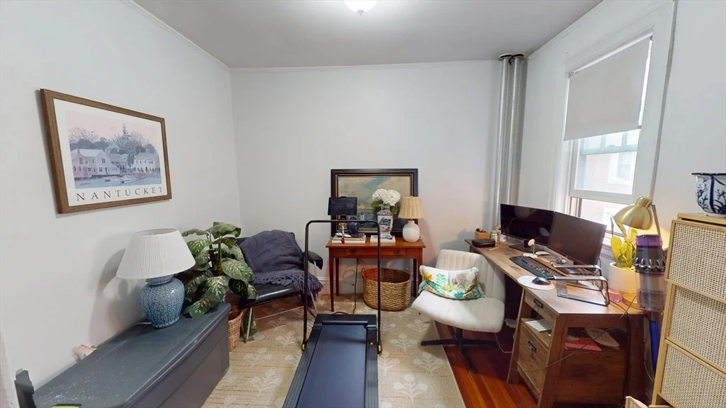 3 bed, 1 bath apartment for rent at 1213 Beacon St Unit 4, Coolidge Corner — photo 6 of 11