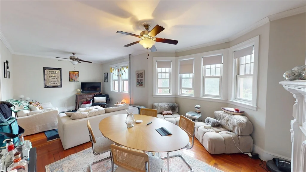 3 bed, 1 bath apartment for rent at 1213 Beacon St Unit 4, Coolidge Corner — photo 2 of 11