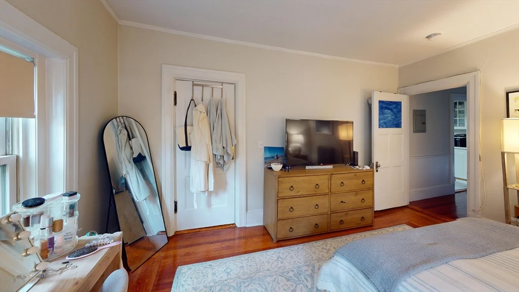 3 bed, 1 bath apartment for rent at 1213 Beacon St Unit 5, Coolidge Corner — photo 9 of 16