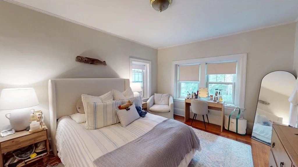 3 bed, 1 bath apartment for rent at 1213 Beacon St Unit 5, Coolidge Corner — photo 8 of 16