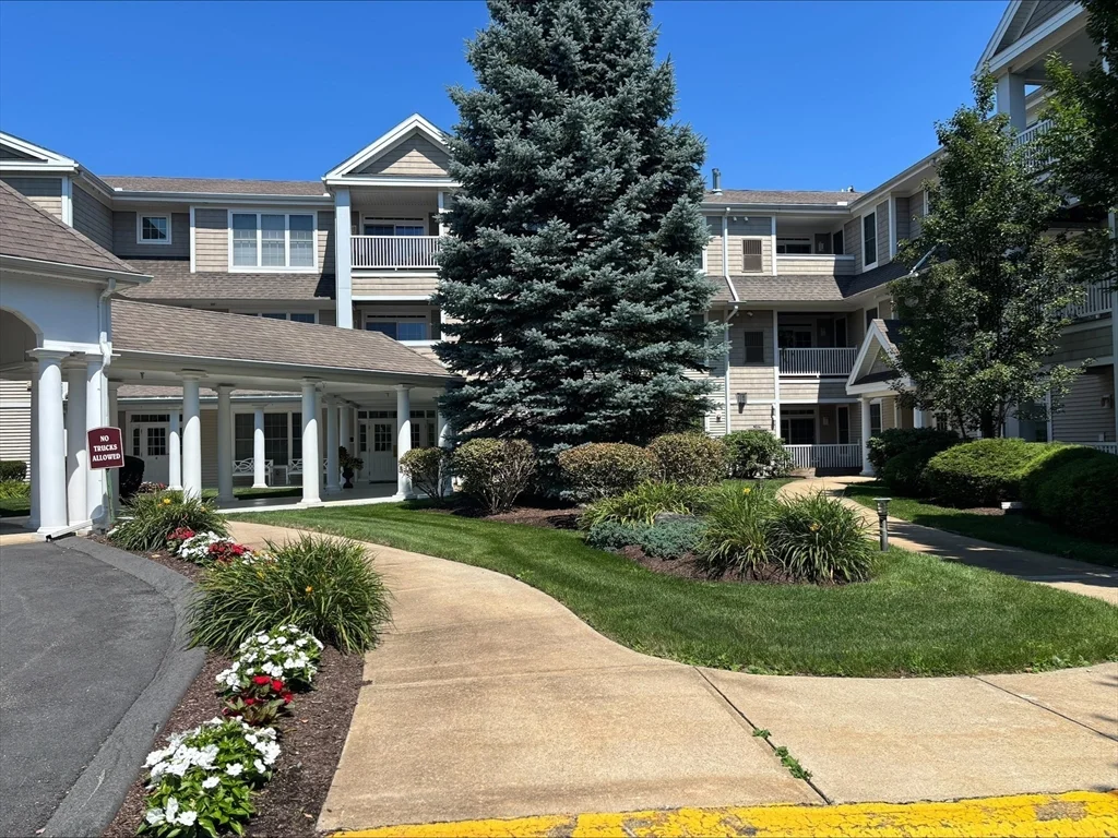 1 bed, 1 bath apartment for rent at 1214 Emerald Couort Unit 1214, Tewksbury