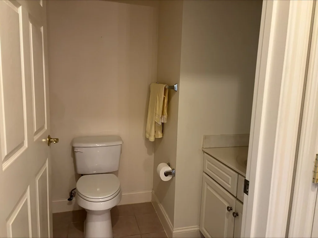 1 bed, 1 bath apartment for rent at 1214 Emerald Couort Unit 1214, Tewksbury — photo 10 of 13