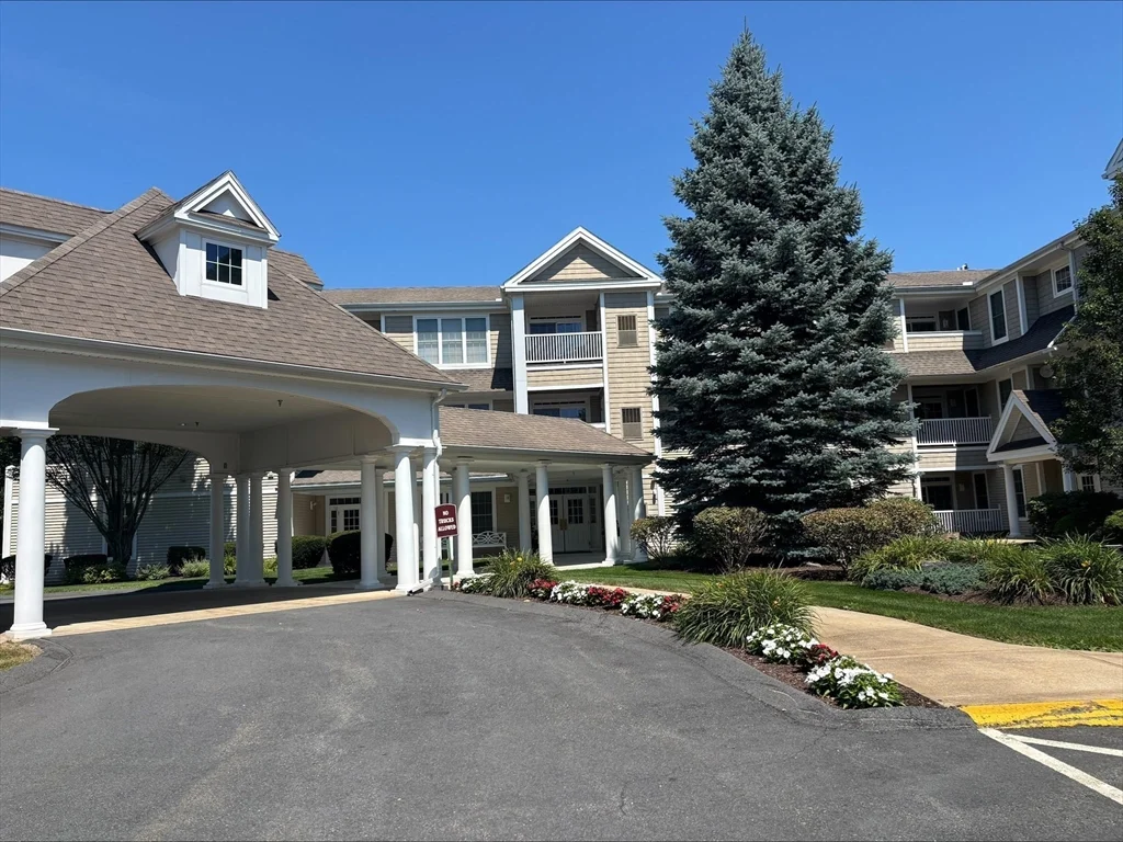1 bed, 1 bath apartment for rent at 1214 Emerald Couort Unit 1214, Tewksbury — photo 2 of 13