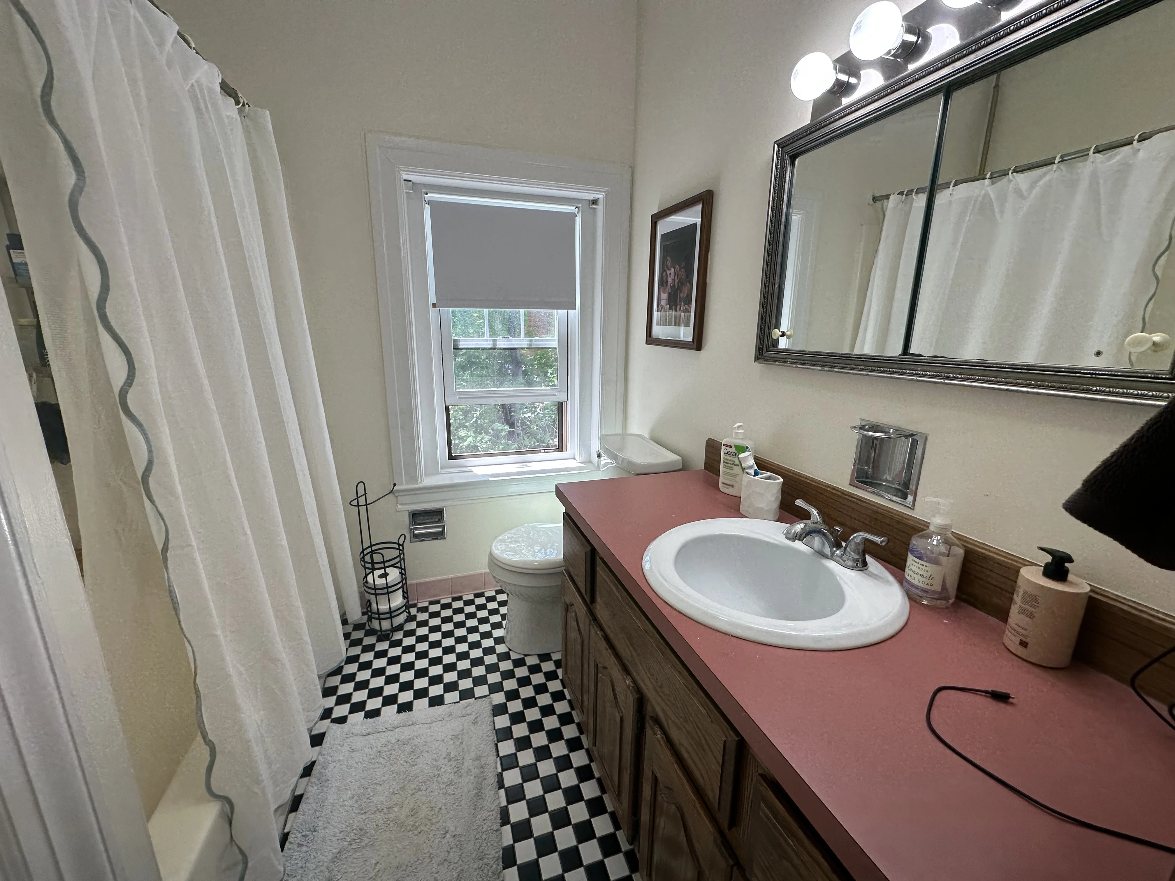 3 bed, 2 bath apartment for rent at 1215 Beacon St Unit 7, Coolidge Corner — photo 8 of 13