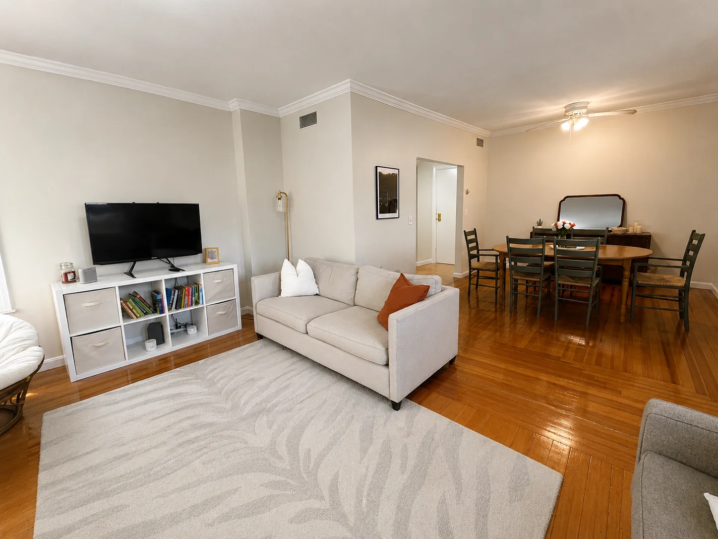 3 bed, 2 bath apartment for rent at 1215 Beacon St Unit 7, Coolidge Corner — photo 3 of 13