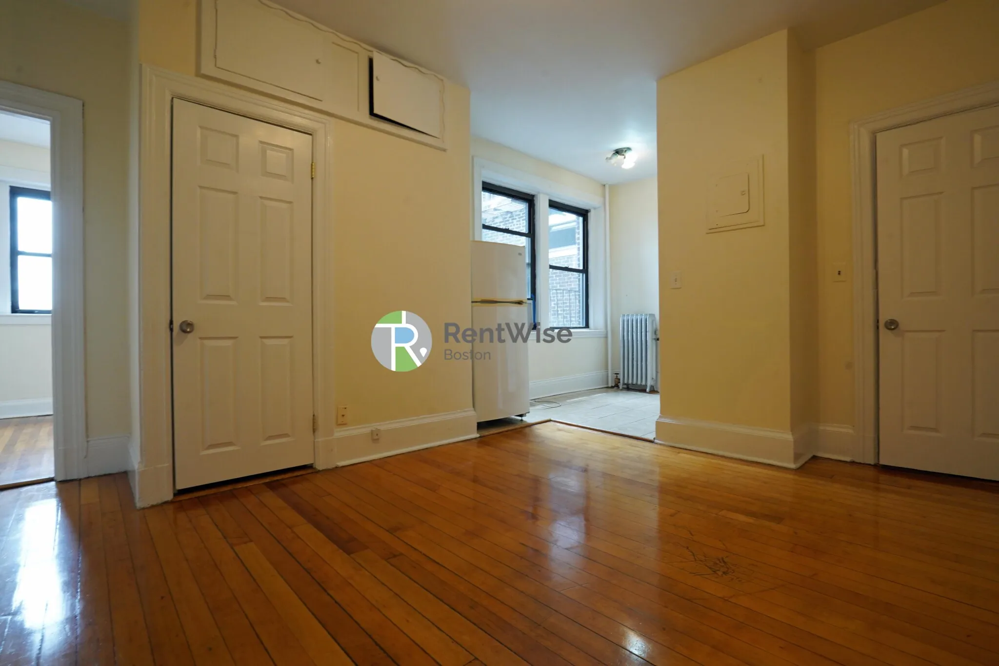 1 bed, 1 bath apartment for rent at 1216 Commonwealth Ave Unit 11, Brighton — photo 2 of 19