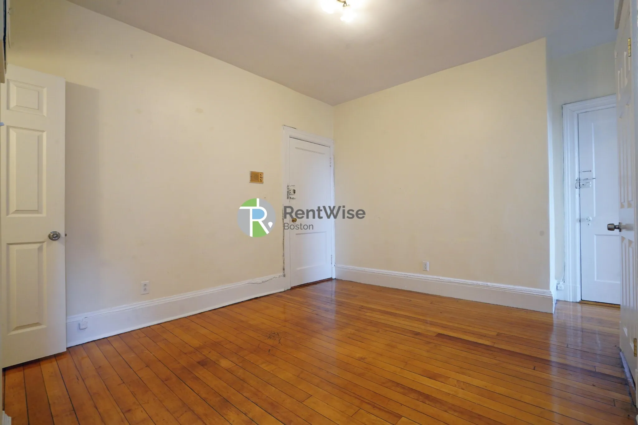 1 bed, 1 bath apartment for rent at 1216 Commonwealth Ave Unit 11, Brighton — photo 1 of 19