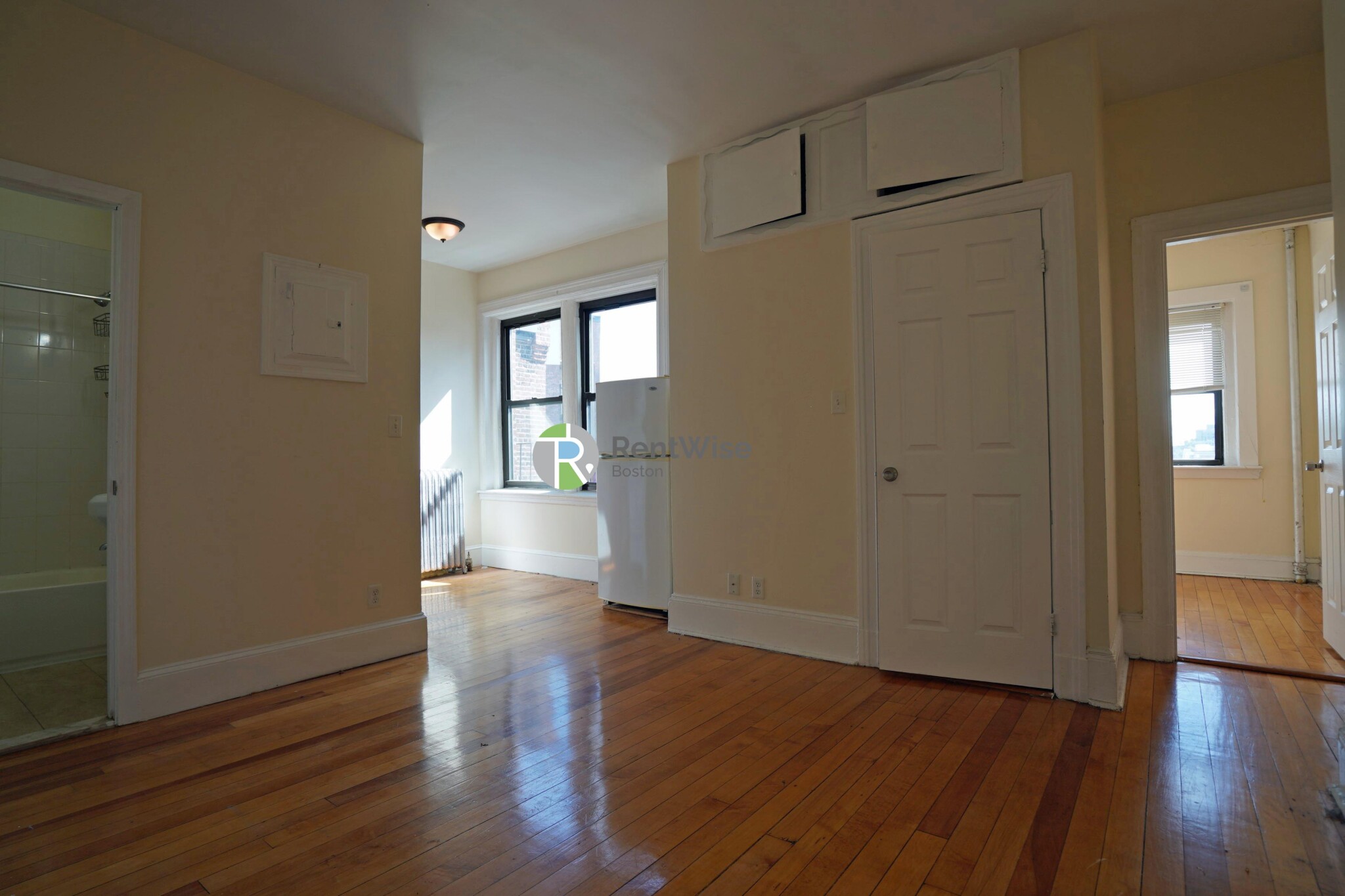 1 bed, 1 bath apartment for rent at 1216 Commonwealth Ave Unit 16, Brighton — photo 1 of 23