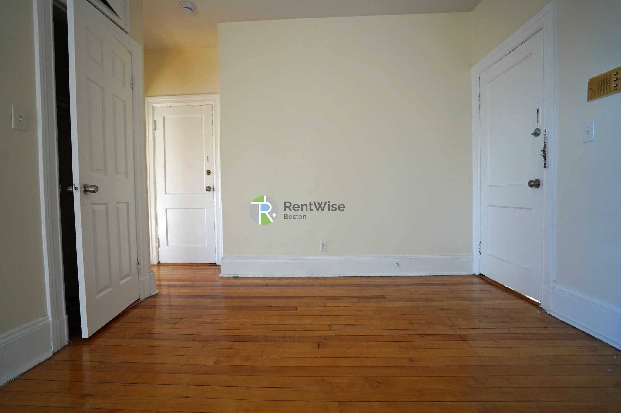 1 bed, 1 bath apartment for rent at 1216 Commonwealth Ave Unit 16, Brighton — photo 3 of 23