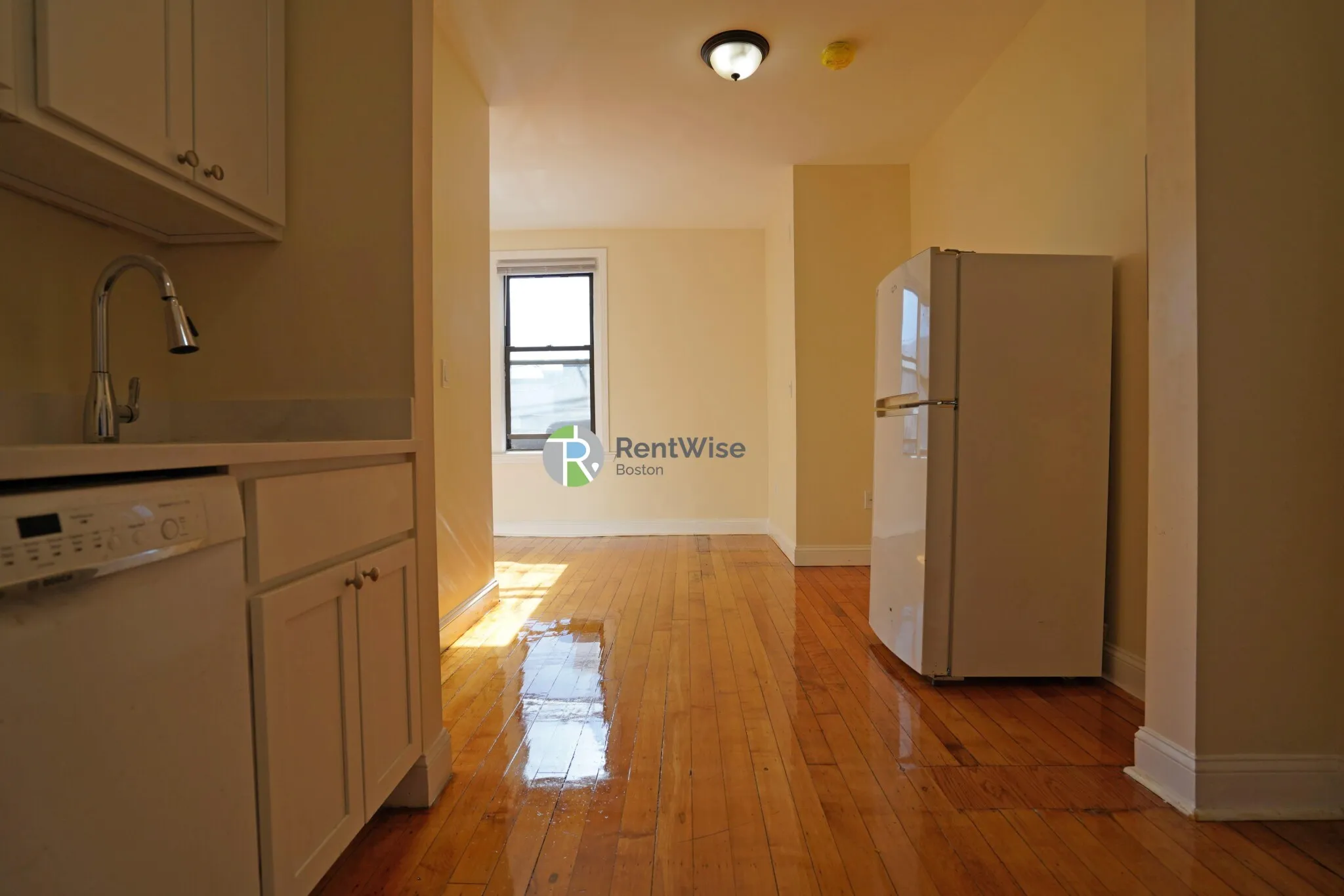 1 bed, 1 bath apartment for rent at 1216 Commonwealth Ave Unit 2, Brighton — photo 3 of 15