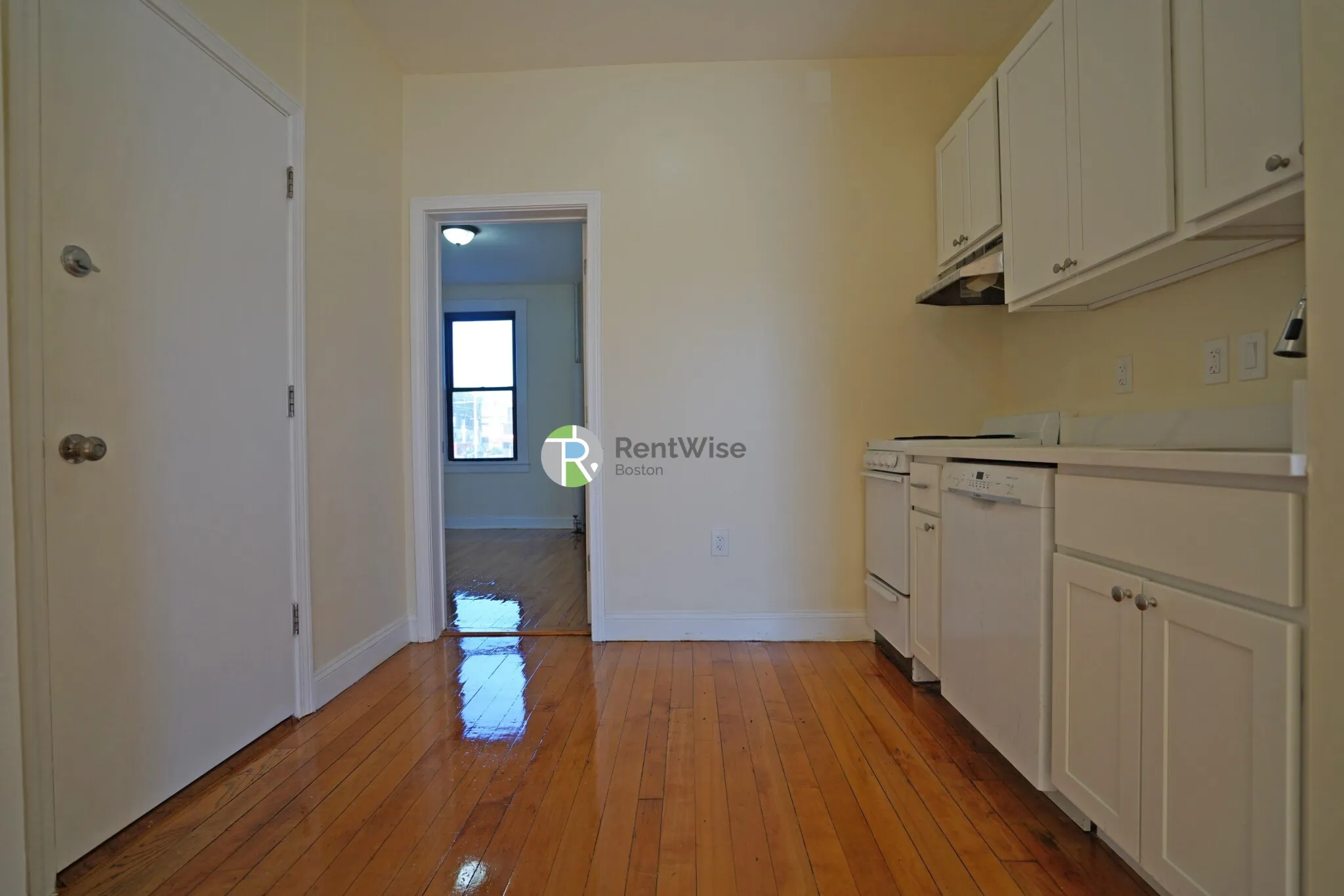 1 bed, 1 bath apartment for rent at 1216 Commonwealth Ave Unit 2, Brighton — photo 4 of 15