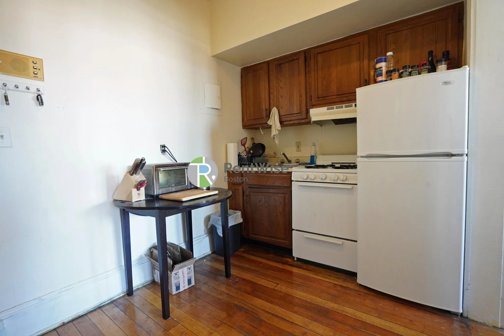 1 bed, 1 bath apartment for rent at 1216 Commonwealth Ave Unit 5, Brighton — photo 5 of 16