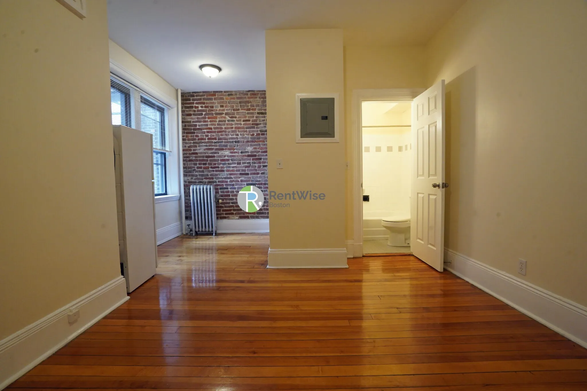 1 bed, 1 bath apartment for rent at 1216 Commonwealth Ave Unit 7, Brighton — photo 2 of 14