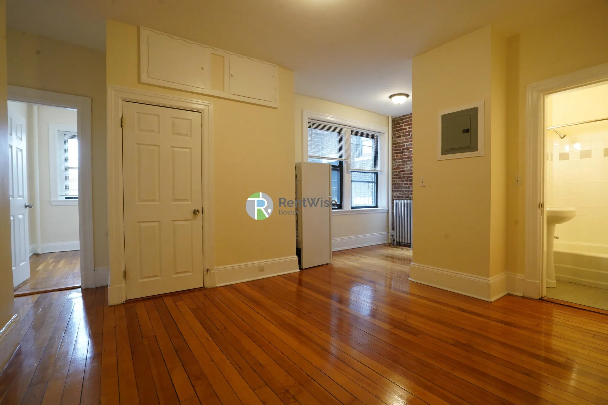 1 bed, 1 bath apartment for rent at 1216 Commonwealth Ave Unit 7, Brighton — photo 1 of 14