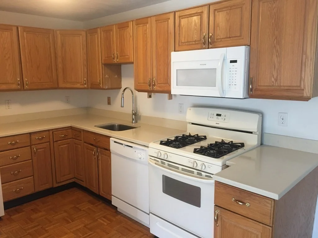 2 bed, 2 bath apartment for rent at 1216 Vfw Pkwy Unit 43, West Roxbury — photo 9 of 23