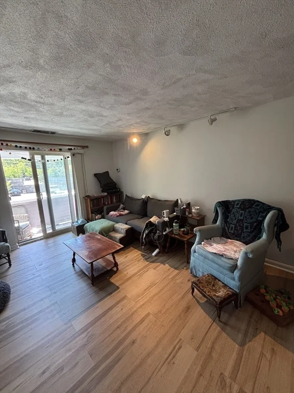 2 bed, 2 bath apartment for rent at 1216 Vfw Pkwy Unit 43, West Roxbury — photo 7 of 23