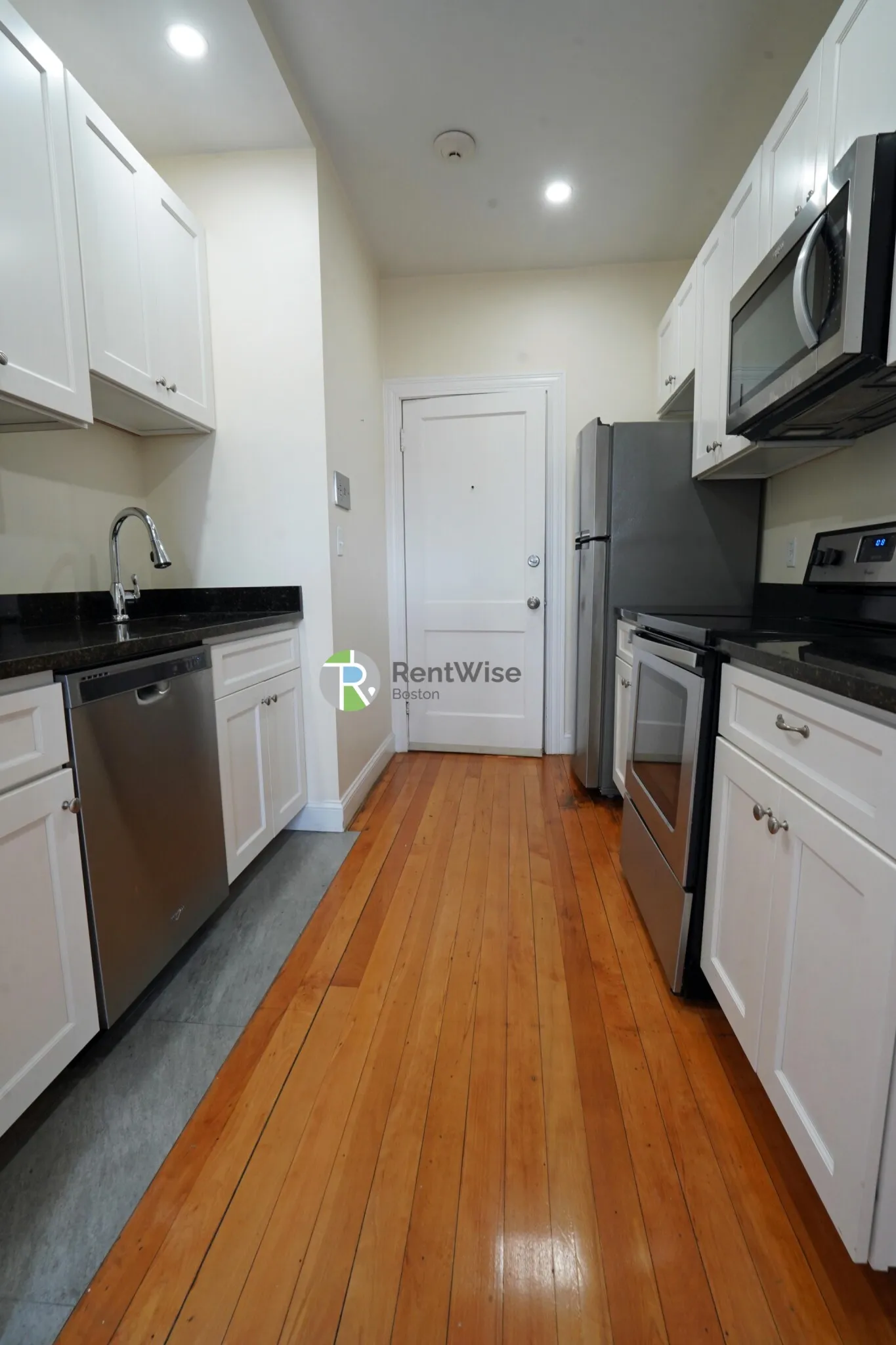 1 bed, 1 bath apartment for rent at 1218 Commonwealth Ave Unit 5, Allston — photo 6 of 22
