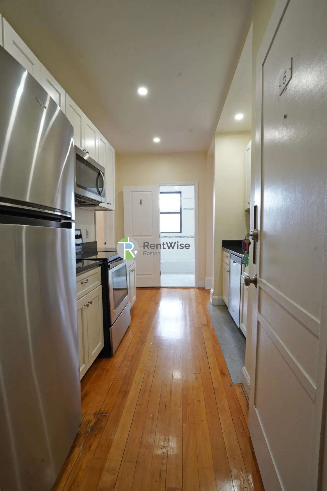 1 bed, 1 bath apartment for rent at 1218 Commonwealth Ave Unit 5, Allston — photo 3 of 22