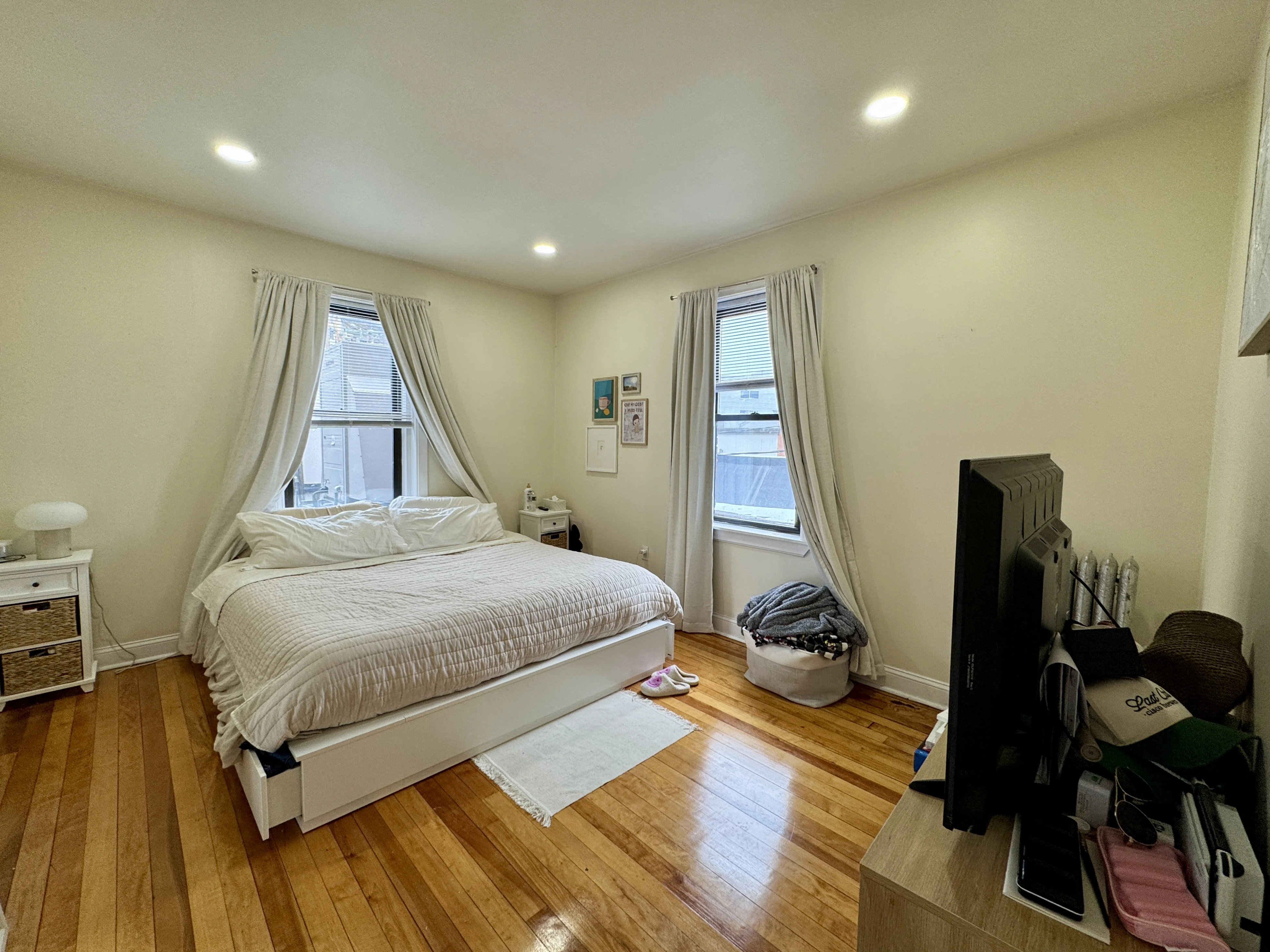 1 bed, 1 bath apartment for rent at 1218 Commonwealth Ave Unit 5, Allston — photo 16 of 22