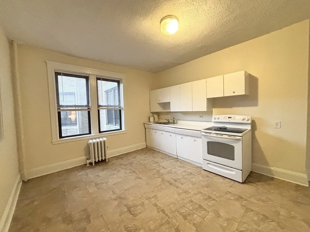 2 bed, 1 bath apartment for rent at 122 Babcock St Unit 24, Coolidge Corner — photo 3 of 16