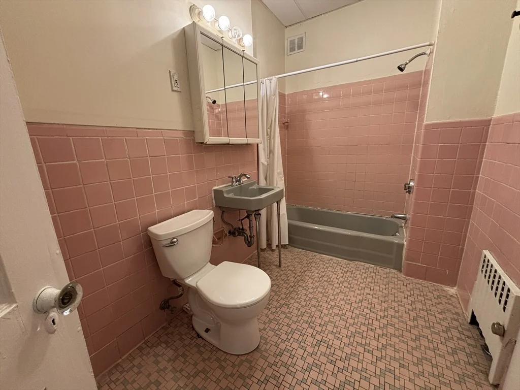 2 bed, 1 bath apartment for rent at 122 Babcock St Unit 24, Coolidge Corner — photo 6 of 16