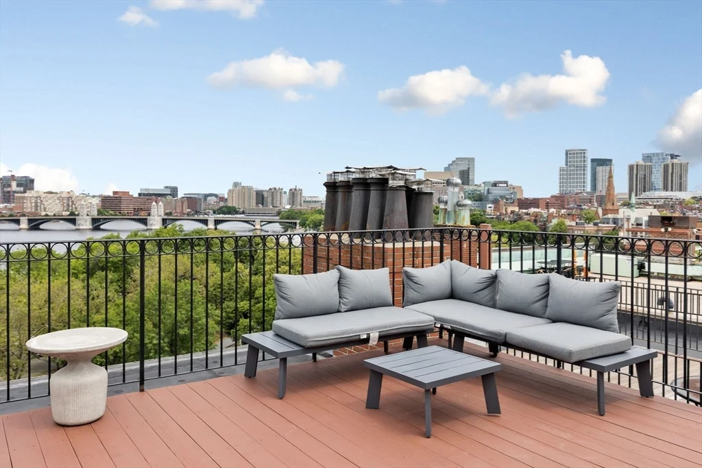 2 bed, 2 bath apartment for rent at 122 Beacon Unit 6, Back Bay — photo 9 of 17