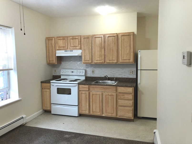 2 bed, 1 bath apartment for rent at 122 Berkshire Pl Unit 6(3A), Wellington-Harrington — photo 1 of 16