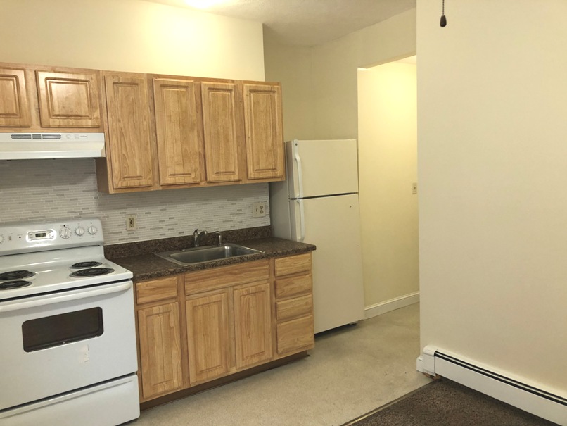 2 bed, 1 bath apartment for rent at 122 Berkshire Pl Unit 6(3A), Wellington-Harrington — photo 2 of 16