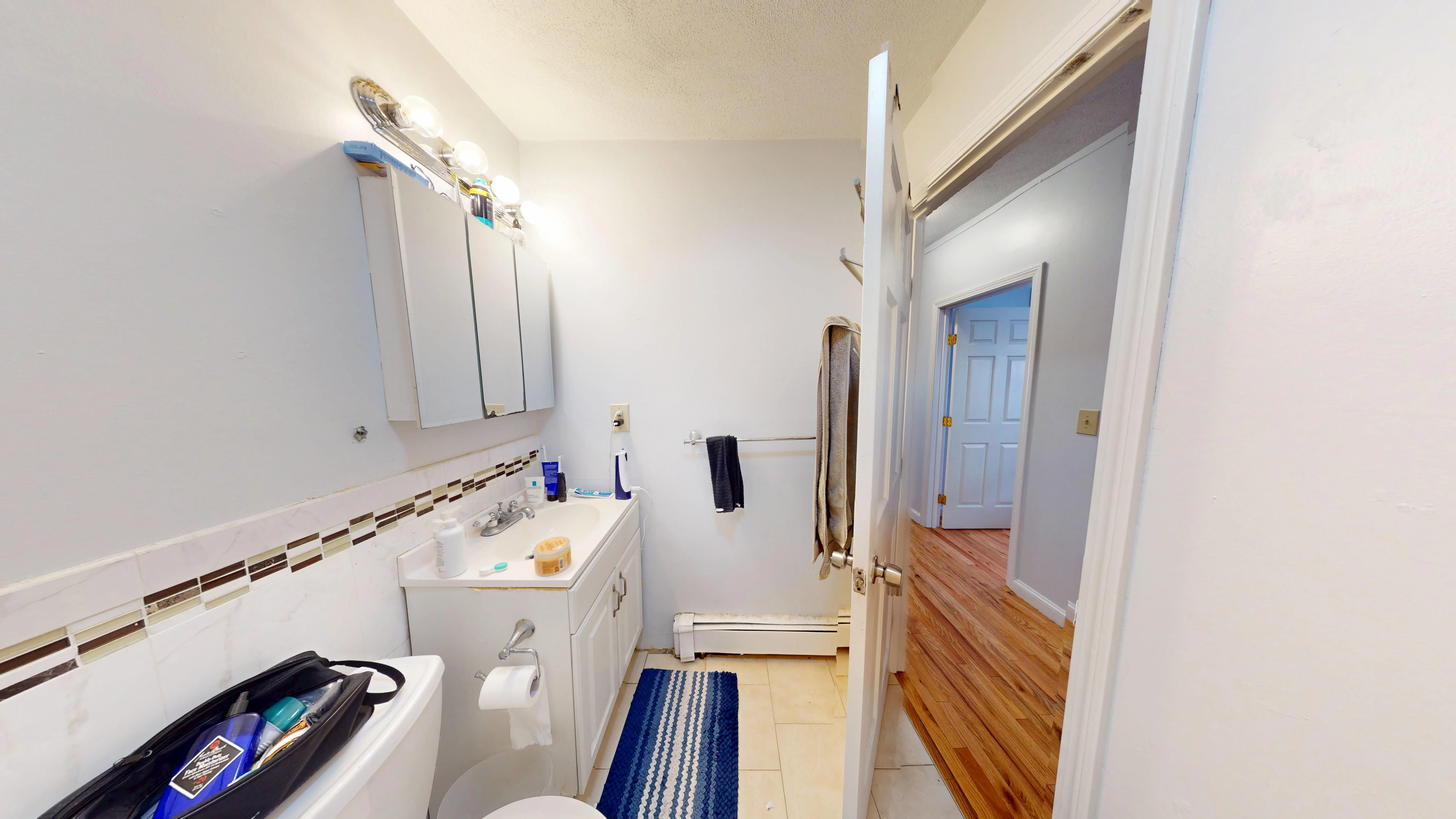 3 bed, 1 bath apartment for rent at 122 Berkshire St Unit 2, Wellington-Harrington — photo 13 of 16
