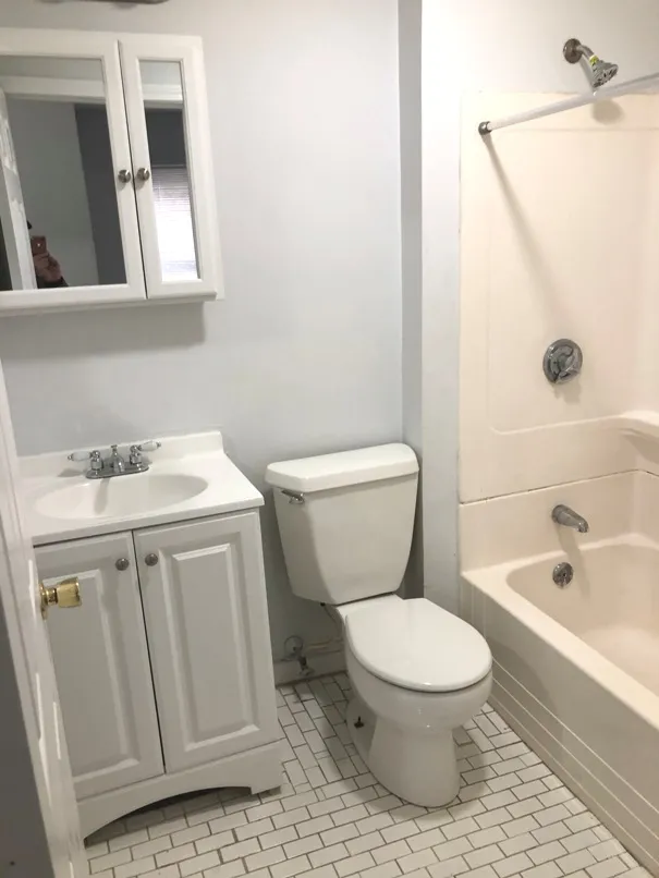 4 bed, 1 bath apartment for rent at 122 Berkshire St Unit 3(2B), Wellington-Harrington — photo 8 of 11