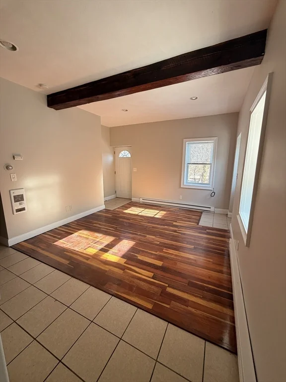 1 bed, 1 bath apartment for rent at 122 Boston St Unit 2R, Salem — photo 3 of 11
