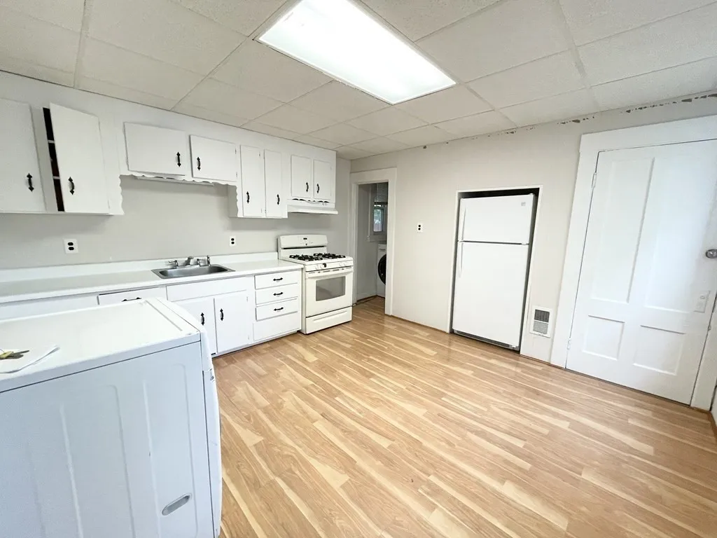 2 bed, 1 bath apartment for rent at 122 Buttonwood Unit 1, Dorchester — photo 2 of 7