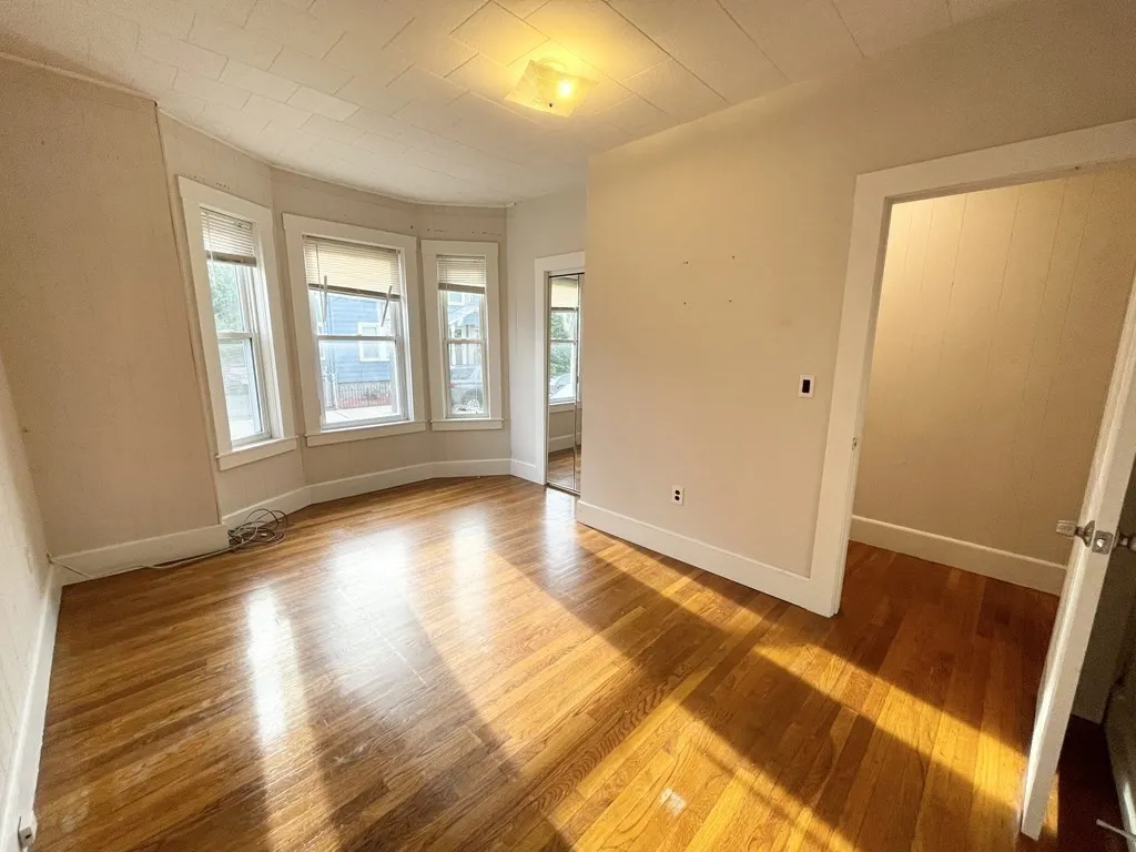 2 bed, 1 bath apartment for rent at 122 Buttonwood Unit 1, Dorchester — photo 4 of 7