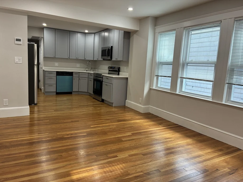 2 bed, 1 bath apartment for rent at 122 Buttonwood Unit 2, Dorchester — photo 2 of 9