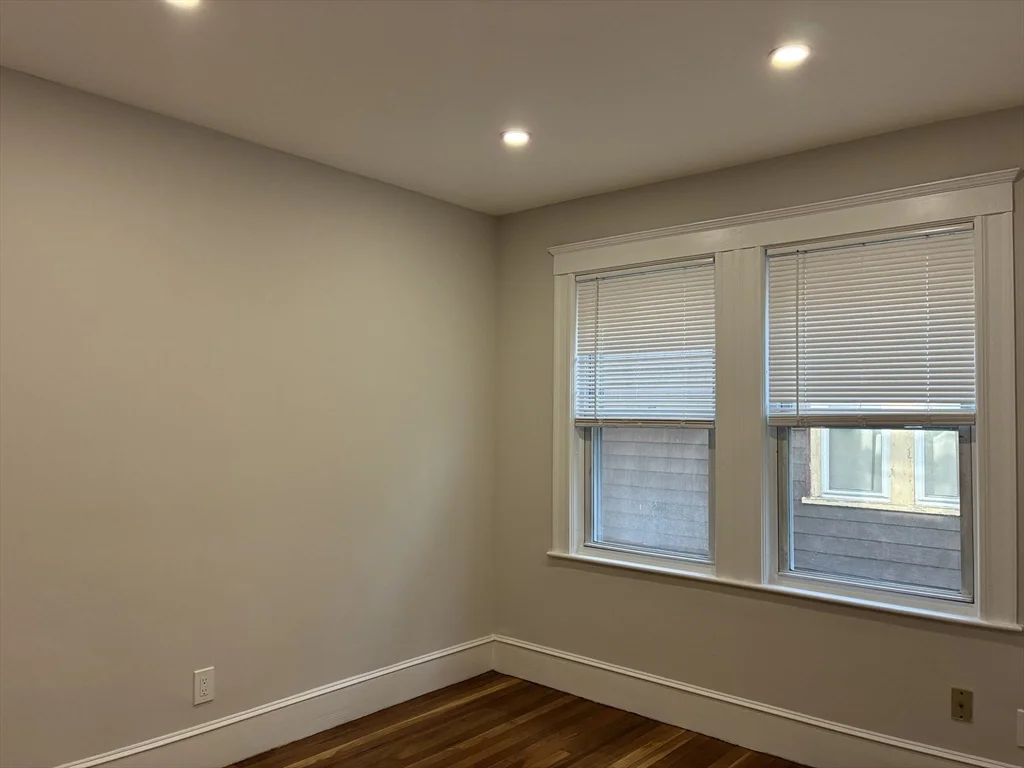 2 bed, 1 bath apartment for rent at 122 Buttonwood Unit 2, Dorchester — photo 6 of 9