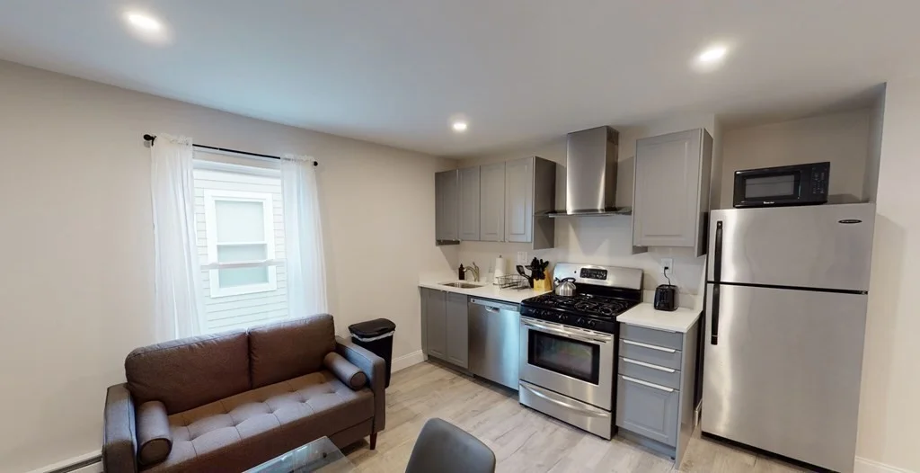 2 bed, 1 bath apartment for rent at 122 Buttonwood Unit 3, Dorchester — photo 3 of 12
