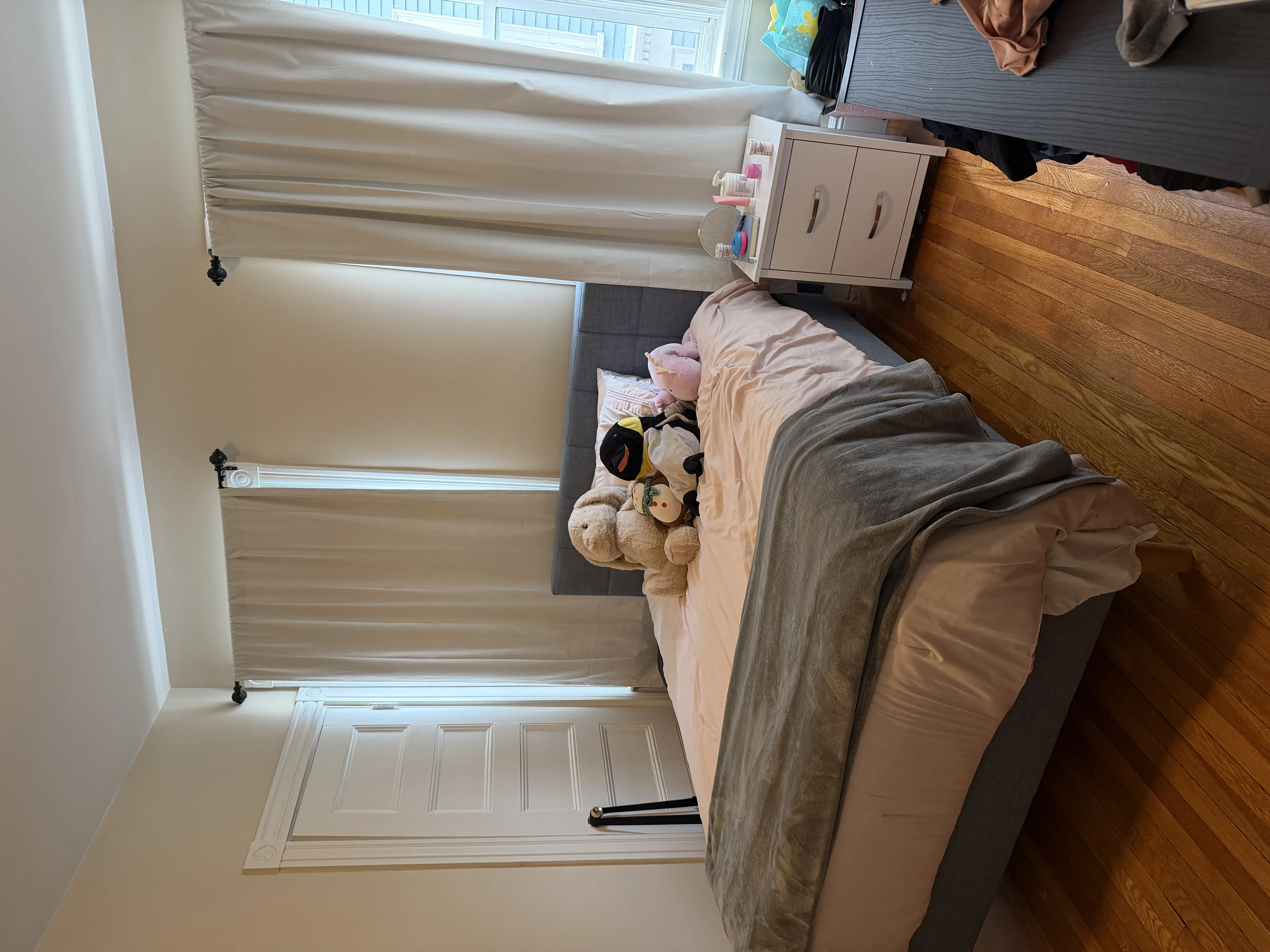 4 bed, 2 bath apartment for rent at 122 Calumet St Unit 2, Mission Hill — photo 7 of 10