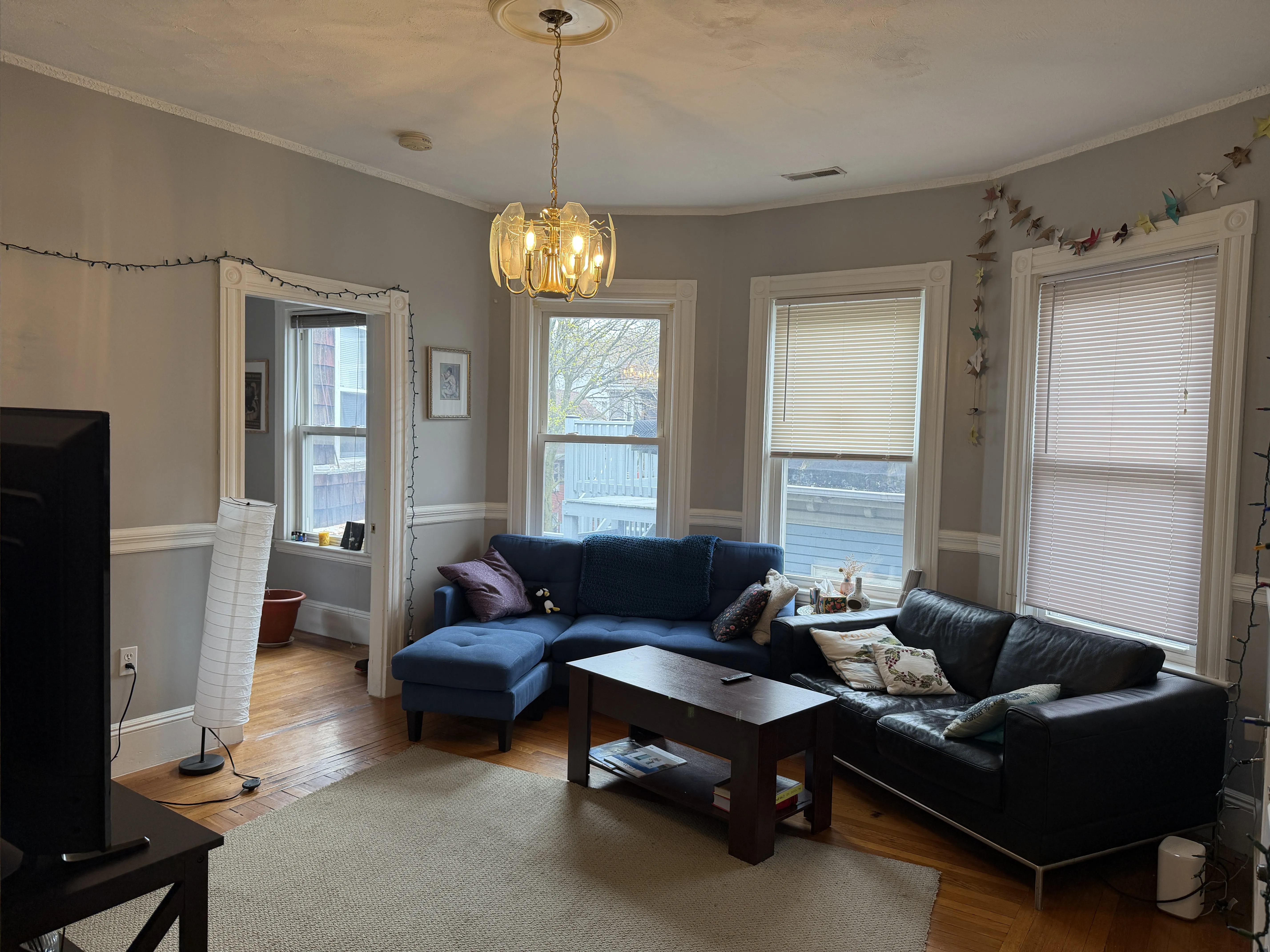 4 bed, 2 bath apartment for rent at 122 Calumet St Unit 3, Mission Hill — photo 2 of 13