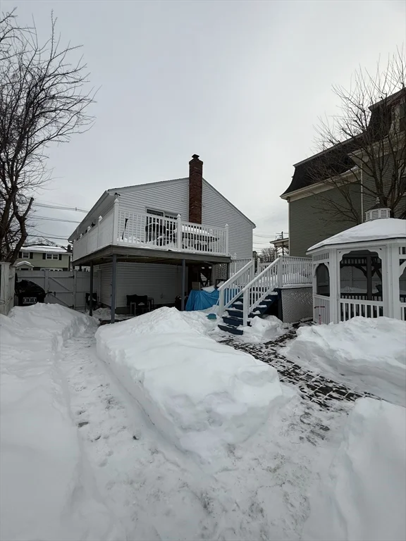 3 bed, 1 bath apartment for rent at 122 Central Unit 1, Winter Hill — photo 16 of 18