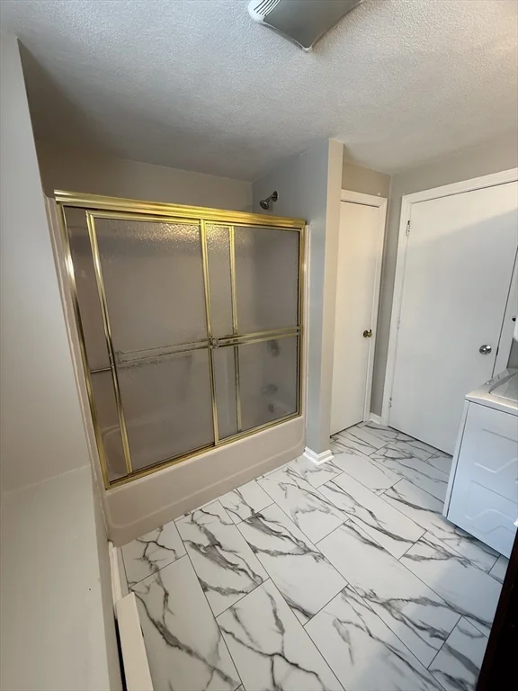 3 bed, 1 bath apartment for rent at 122 Central Unit 1, Winter Hill — photo 13 of 18
