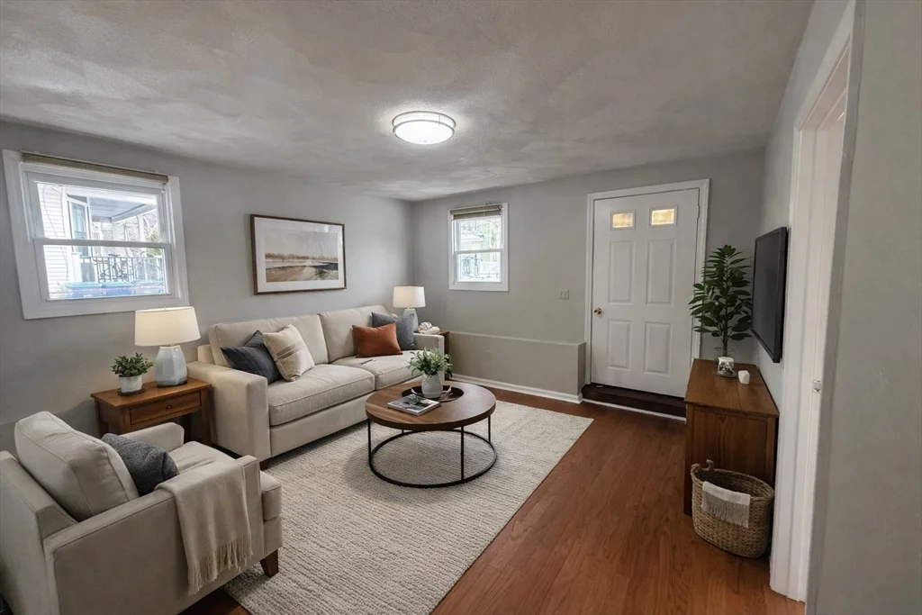3 bed, 1 bath apartment for rent at 122 Central Unit 1, Winter Hill — photo 3 of 18