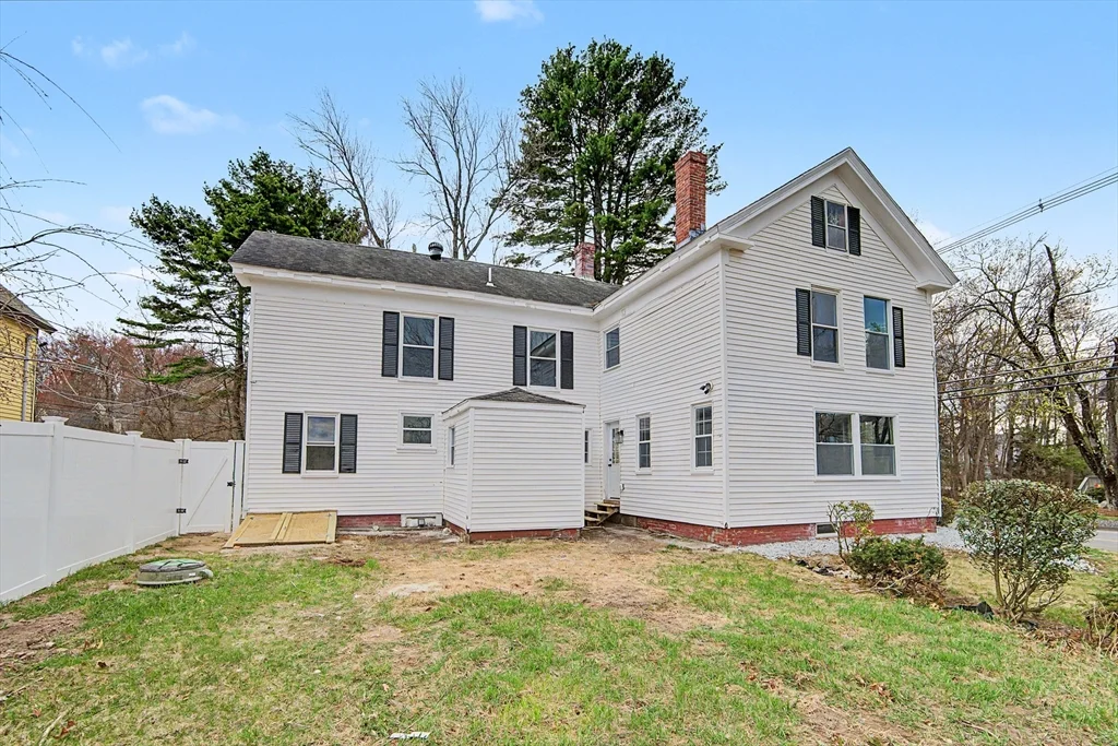 4 bed, 2 bath apartment for rent at 122 Chapin Rd, Hudson — photo 19 of 20