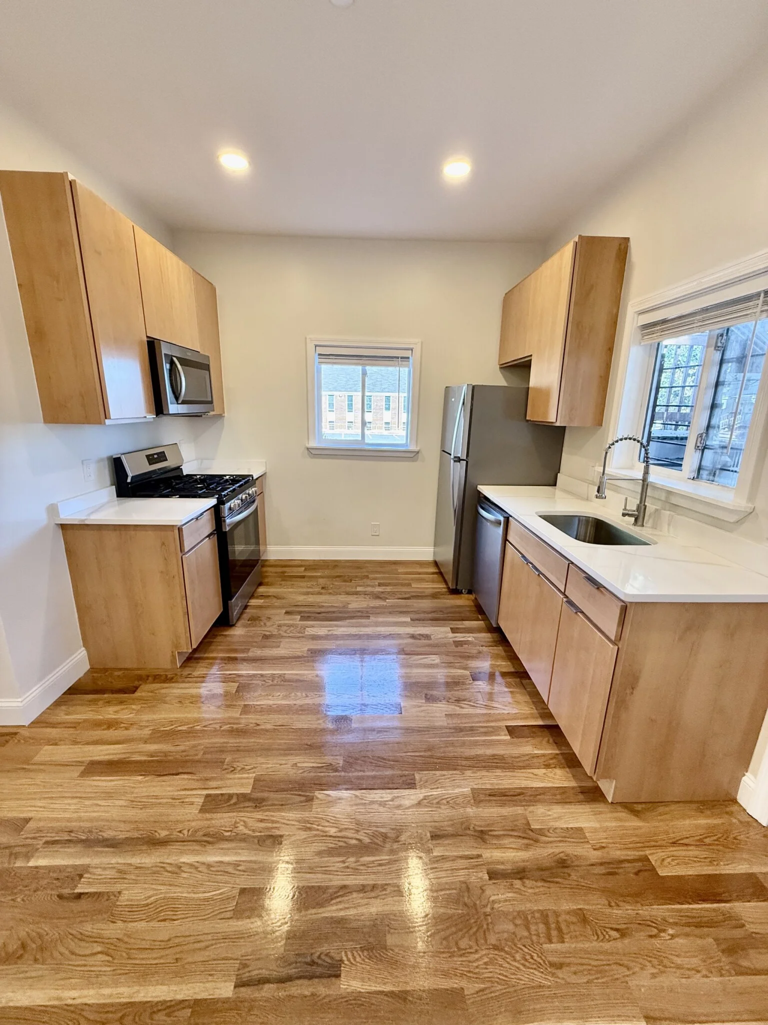 2 bed, 1 bath apartment for rent at 122 Chestnut St Unit 1, Lynn