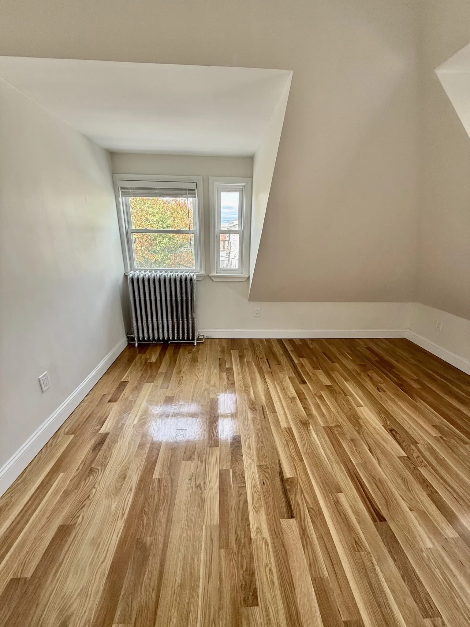 5 bed, 2 bath apartment for rent at 122 Chestnut St Unit 2, Lynn — photo 8 of 12