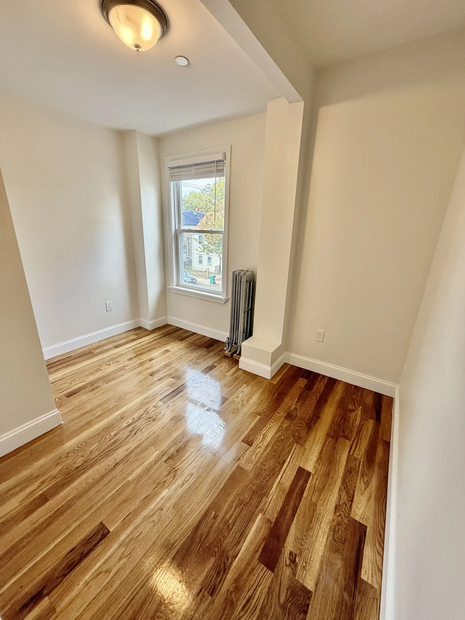 5 bed, 2 bath apartment for rent at 122 Chestnut St Unit 2, Lynn — photo 10 of 12