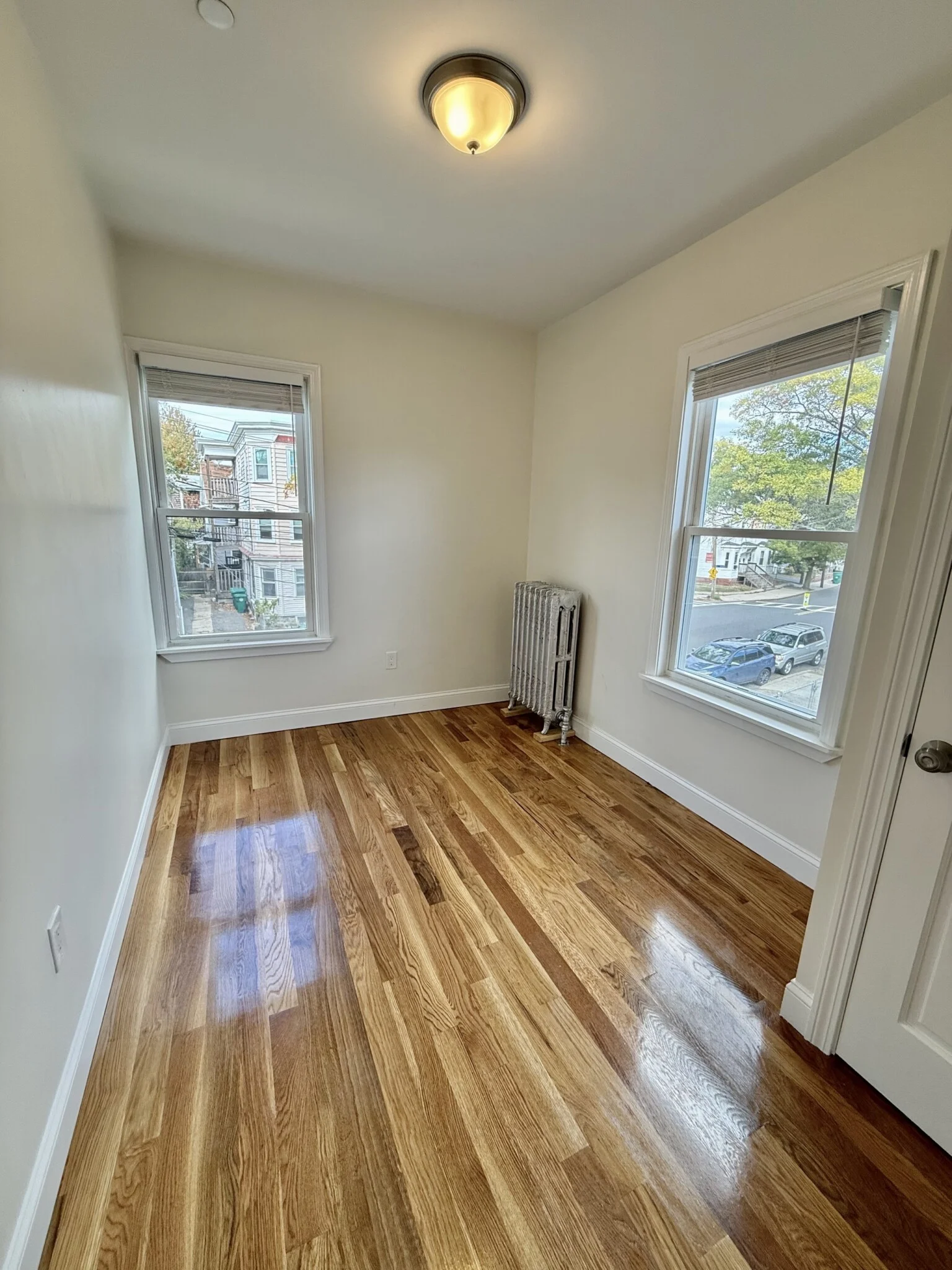 5 bed, 2 bath apartment for rent at 122 Chestnut St Unit 2, Lynn — photo 7 of 12