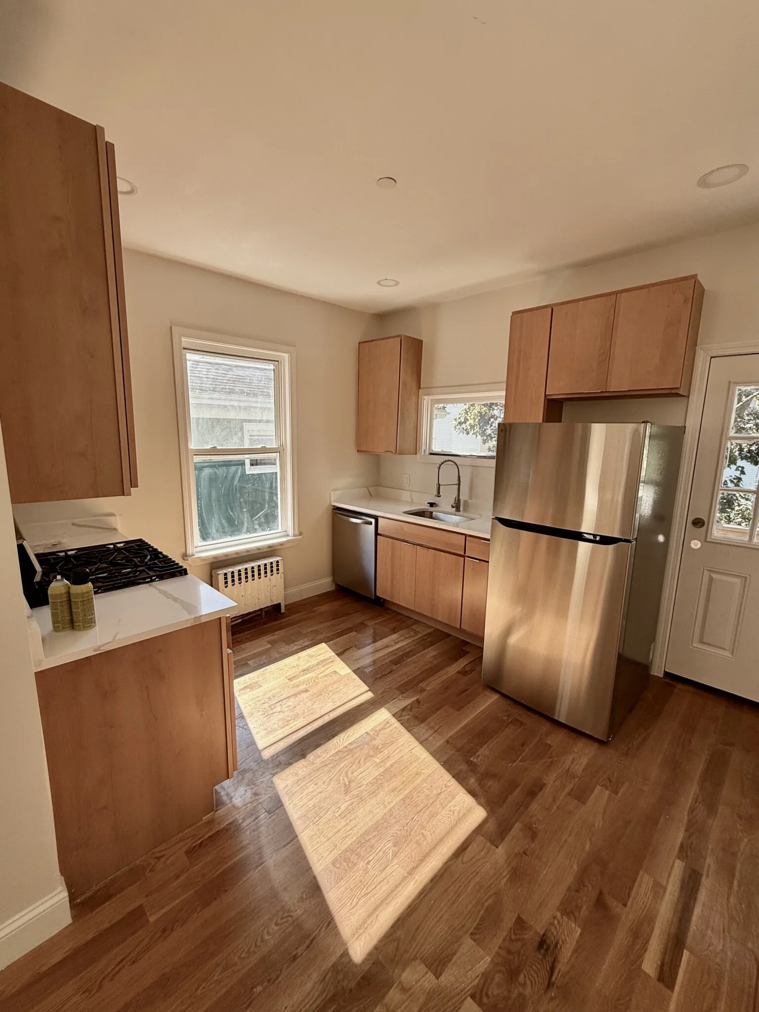 5 bed, 2 bath apartment for rent at 122 Chestnut St Unit 2, Lynn