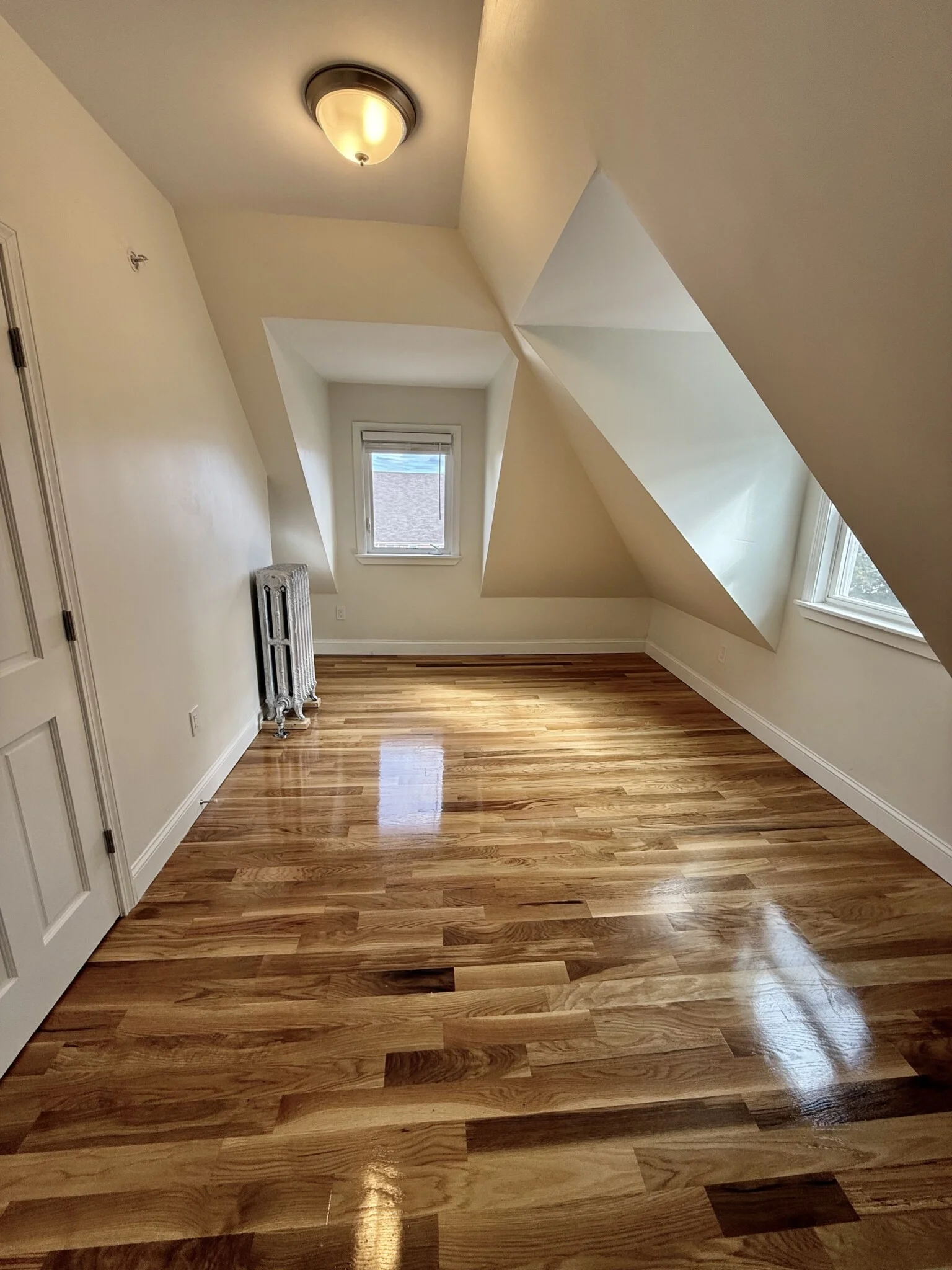 5 bed, 2 bath apartment for rent at 122 Chestnut St Unit 2, Lynn — photo 5 of 12